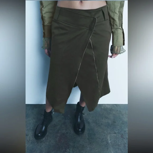 ZIPPERED ASYMMETRICAL SKIRT - Picture 2 of 10